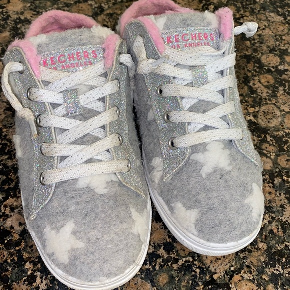 Kids Sketchers Slip Ons Size 4 Girls ! Sparkling ✨ and glittery ! 💗✨ - Picture 3 of 15